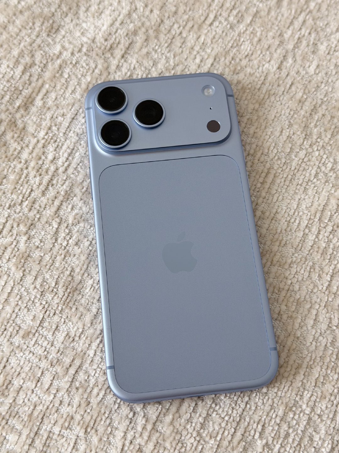 #iPhone18ProMax#冰川蓝到手噜～～[冰雪奇缘艾莎][憧憬][哇][酷] #首批用户上手iPhone 18 Pro# ​
