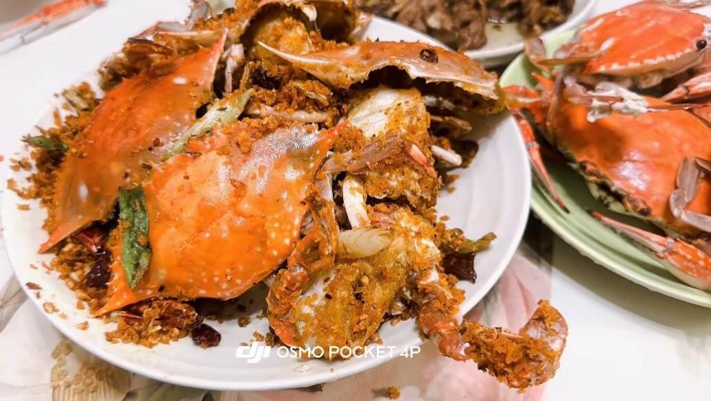也算是吃上开海后的第一只螃蟹了🦀美食分享 大疆pocket4pro 螃蟹
