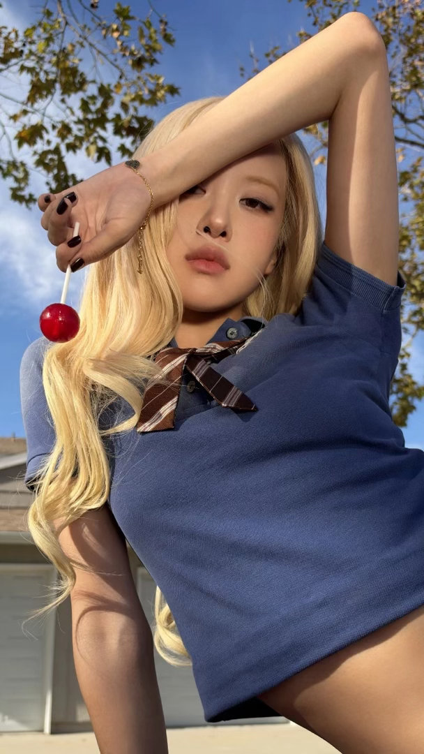 The Hollywood Reporter提到ROSÉ朴彩英将在11月的LACMA盛典表演🫣
她于9月17日发布单曲《new trick》，因此她在LACMA盛典的演出曲目里，很有可能会包含这首歌以及其他压箱底准备的曲目。 ​