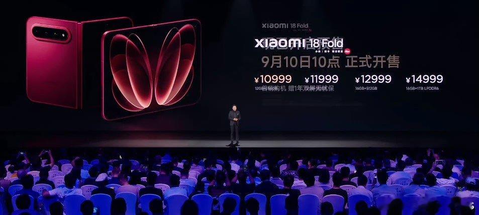 仔细确认了一下，我用了半年的华为 Pura X Max，12+512的版本价格也是 11999，第一次觉得华为的产品也蛮有性价比的。[允悲]

当然，小米估计也是没办法。毕竟闪存等不断的在涨价。 ​