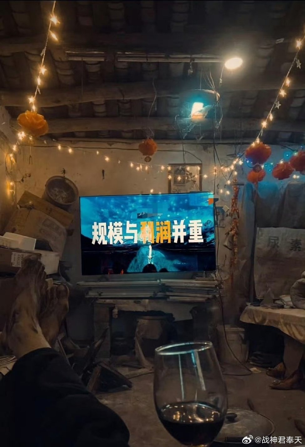 #人民日报评刹车踏板风波#
人民日报发话了：有一点毋庸置疑：一辆汽车的刹车踏板，绝不应该在驾驶过程中出现“断裂”。

这次官方下场了，这件事应该接近尾声了，等一个最终结果吧。
你相信人民日报还是华为余承东？ ​
