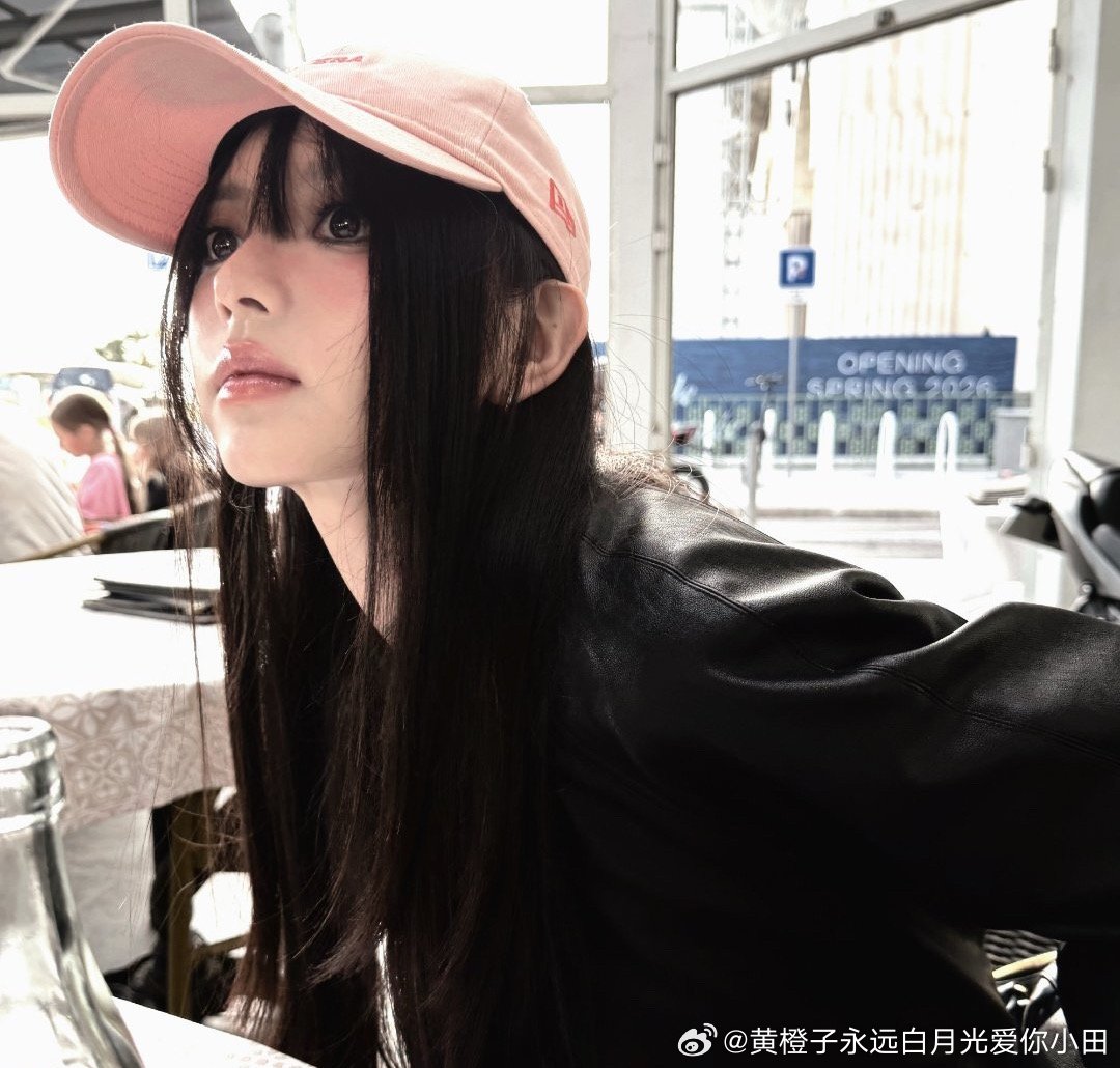 #田曦薇[超话]##田曦薇拍了第57次取消发送##田曦薇95颜霸##田曦薇网速最快的一次#田曦薇萌😻 ​