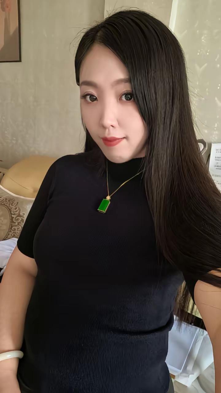 84年，43岁。这首经典《依靠》，如今再听，只剩物是人非，青春匆匆一别，再也不见当年的自己……经典老歌
