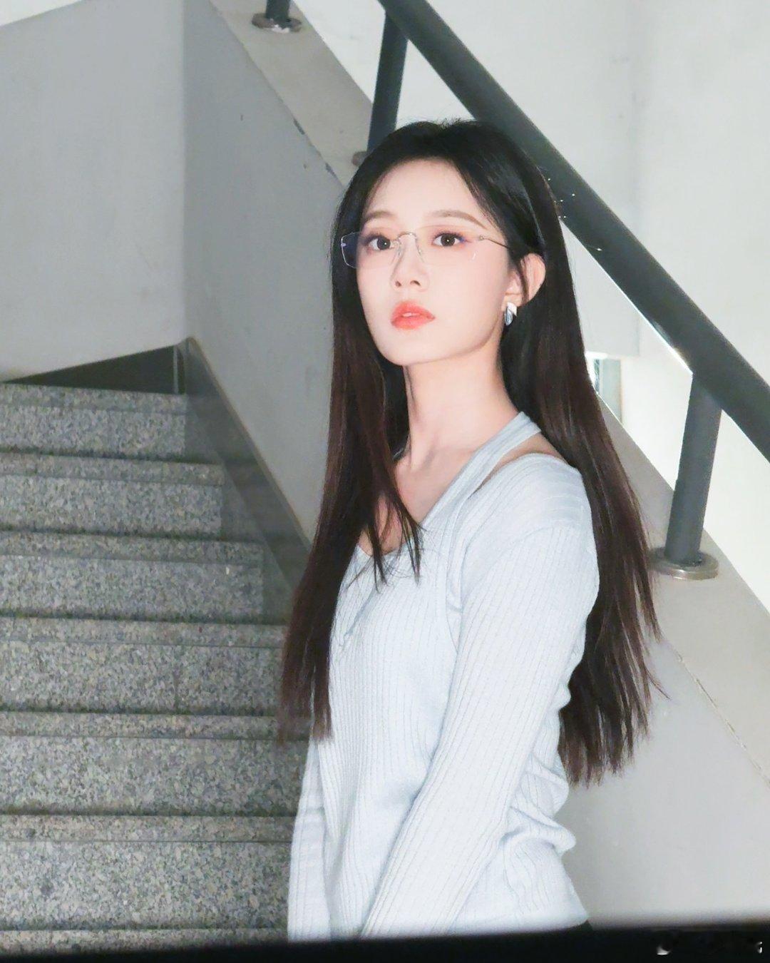 #侯呈玥[超话]# [嘻嘻]玥玥#侯冬症 ​