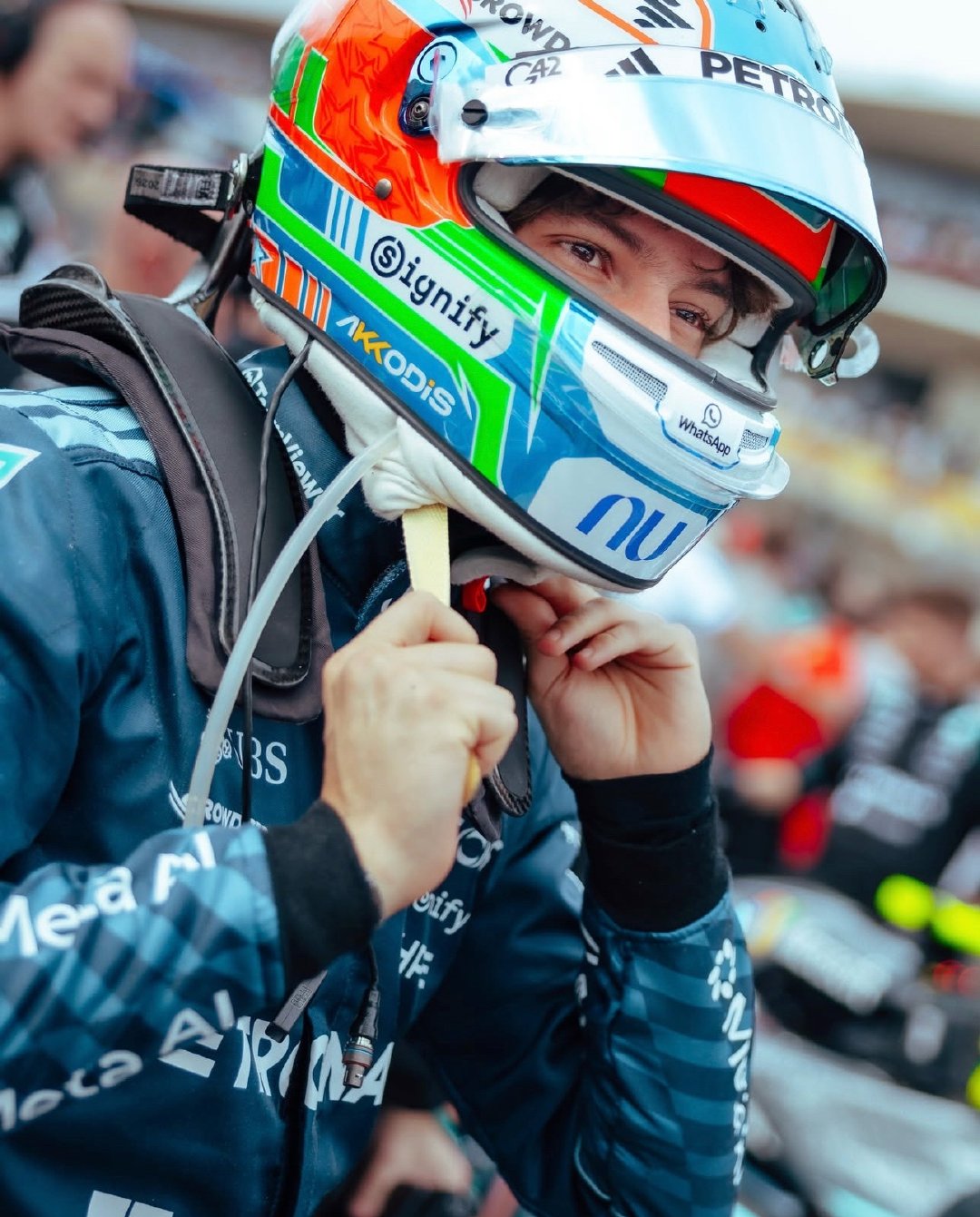 #F1[超话]# 剑指墨西哥大奖赛！只差两分，小Kimi将创造新的历史，刷新F1最年轻世界冠军纪录，打破维特尔保持多年的纪录。这也是自阿斯卡里之后，时隔七十余年，再度有意大利车手拿下F1车手总冠军。#梅赛德斯-amg马石油f1车队# ​