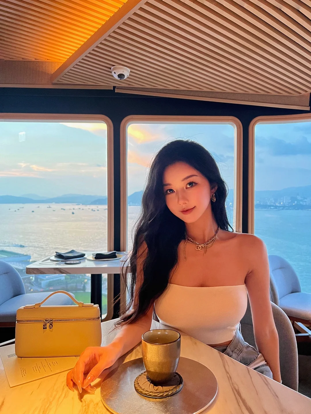 香港｜绝美270度海景！边赏夕阳边吃日料🍣