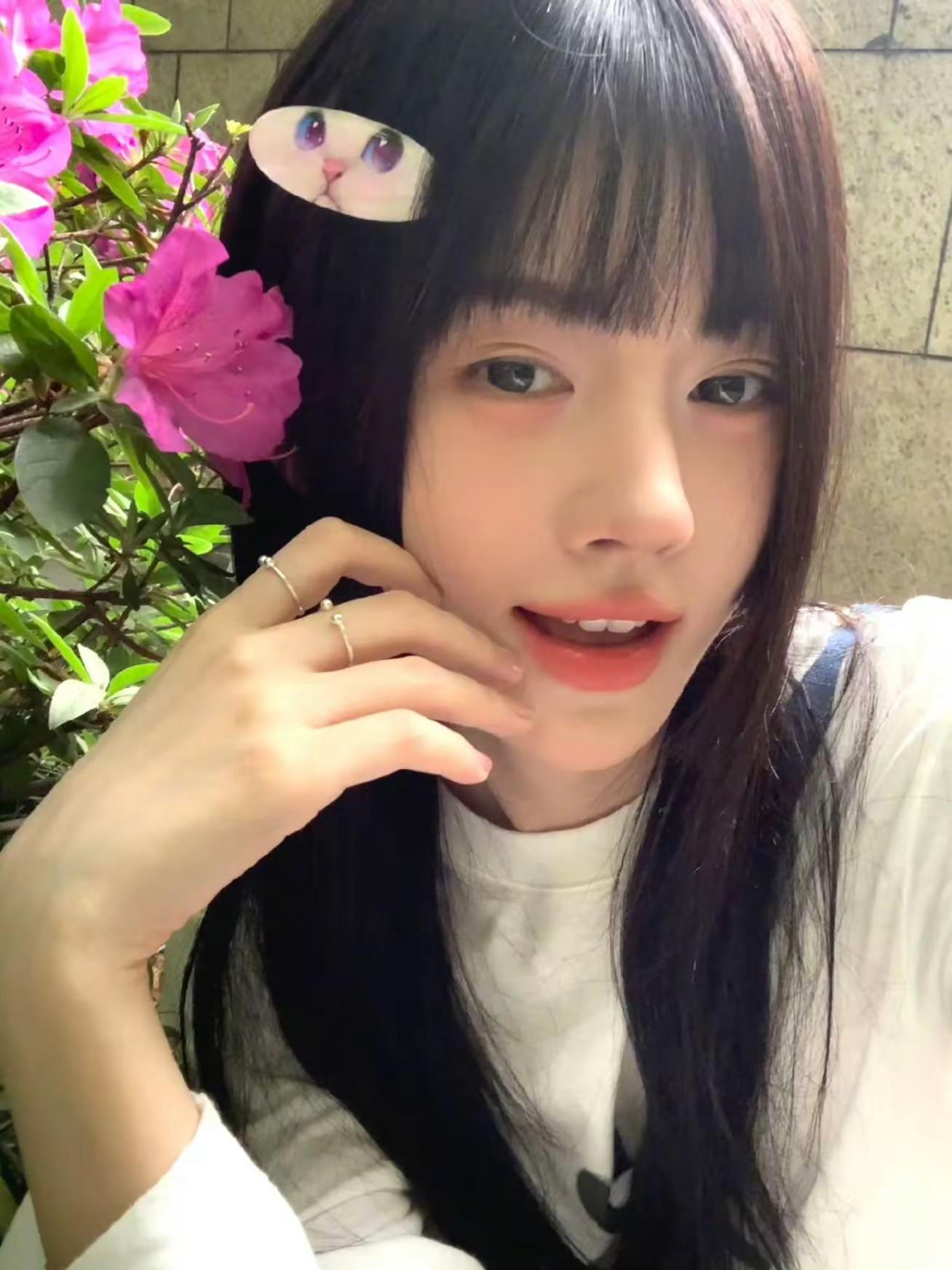 鞠婧祎