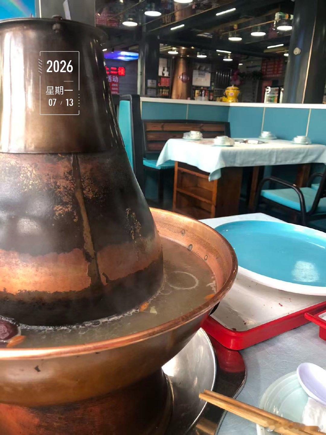 二喵喵喵，晚上好呀，在干什么呢？是在一直等我的信吗？昨天晚上想看会儿温...