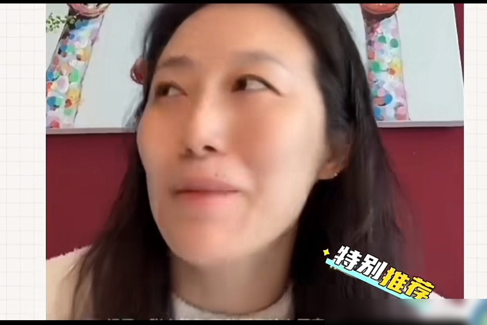 顶尖外国国手为什么死活不看孙颖莎的比赛录像？因为看了只会让人彻底绝望。德国削球老将韩莹在直播时直接掀开底牌。你以为对手不想研究？德国名将温特专门换上1.7毫米特制胶皮赢下一票高手，结果4月5日碰上孙颖莎，硬生生连吞四局惨败。交手六次全输的韩莹直言，孙颖莎连顶尖男选手都能生吞活剥。你死盯录像，看她用男