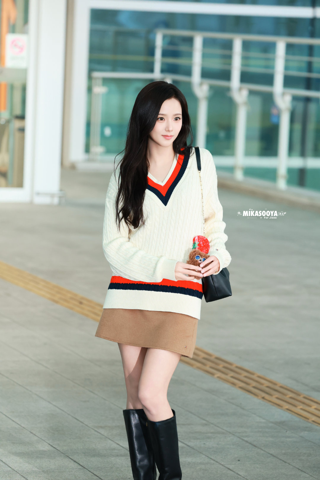 #kimjisoo[超话]#  260908CLICK🤣❤️🧸 ​
