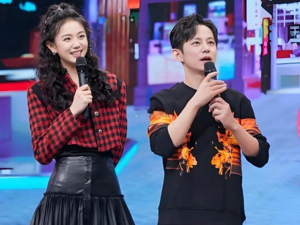 从芒果重点栽培新人到镜头全打码，冯禧原来是为了许嵩南下深圳读研啊[允悲] ​