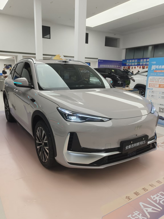 自适应圣体——吉利银河E5驾驶短评
