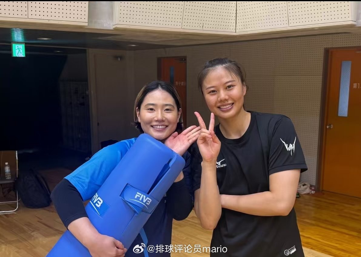 倒计时 9 天！
10月17-18日 龚翔宇日本联赛新赛季即将开赛🏐
新队服就位，训练场和队友同框，期待小宇在富山的表现，加油！
#中国女排# ​