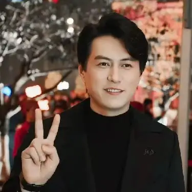 靳东