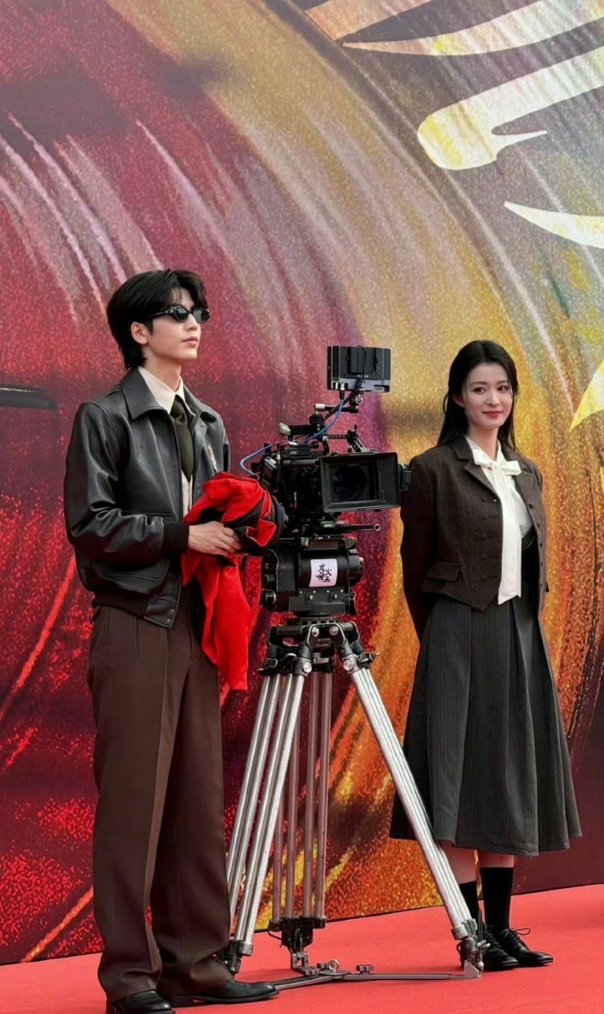 仅分享
绝对有让秒火把这些合照都吐出来的意思 ​
