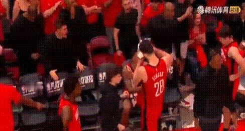 领先6分还握着球，怎么就输了？    休斯敦主场，火箭队一度把湖人逼到...