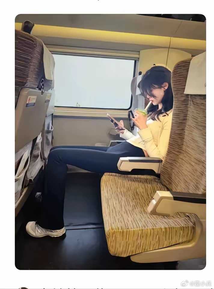女生别被网络身材骗了！医生提醒别被网络身材骗了，医生称女性小腹微凸才是正常状态。 ​​​