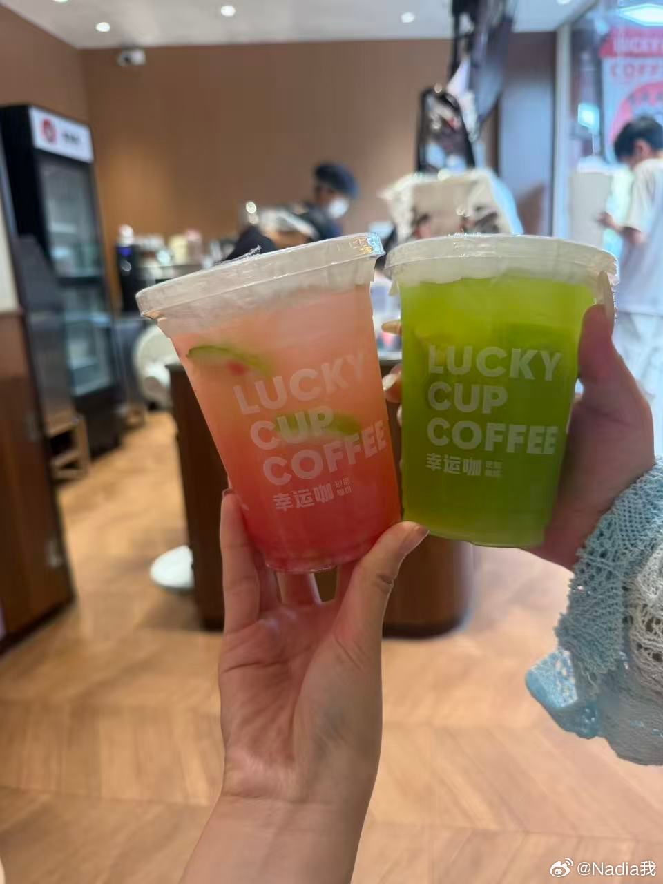 买到喜欢的衣服咯（再来一杯小冰水[蜘蛛侠4] ​
