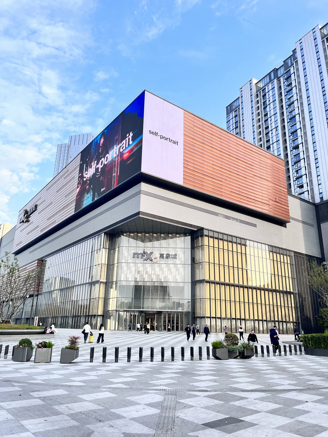 商业价值区位优势齐飞，郑东万象城站稳了