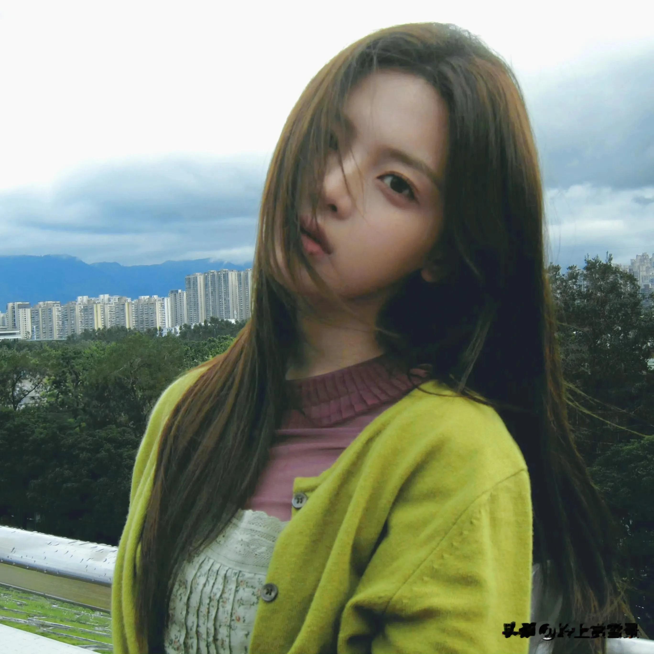 杨超越简直就是清冷感美女，这也太好看了吧