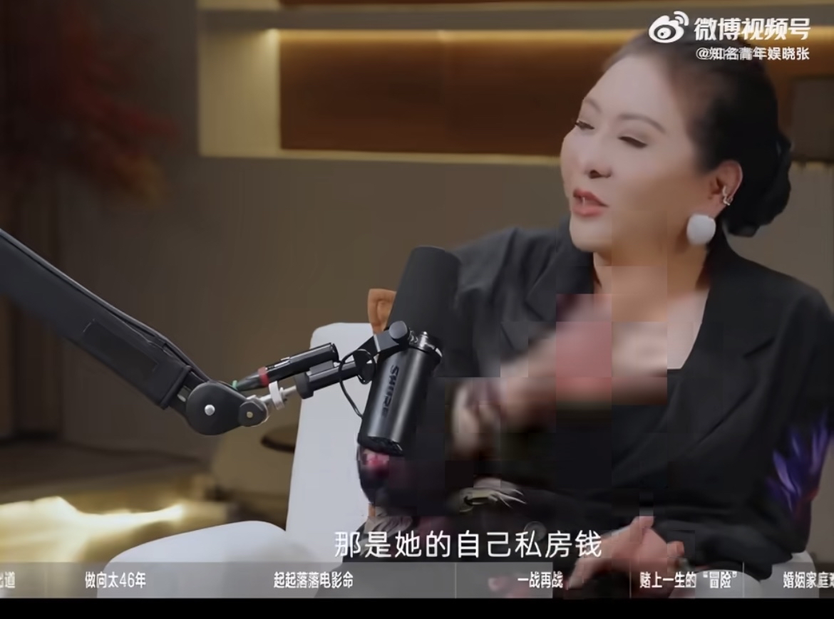 郭碧婷这种儿媳，
应该是很多豪门都会喜欢的吧，长得好看身材又好，经济又独立，怪不得向太一直夸她孝顺独立，用自己赚的钱补贴娘家。

向太看人的眼光有多厉害、曾亲手拆散了向佐的多段感情，原因都是认为对方不够务实比较虚荣，跟向佐在一起没多久就要买这买那的。

只有郭碧婷是向太亲自认可的，一提到郭碧婷就满是