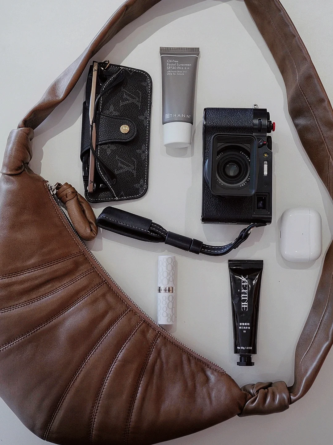 翻包记｜夏日男生日常出行包里有啥❓