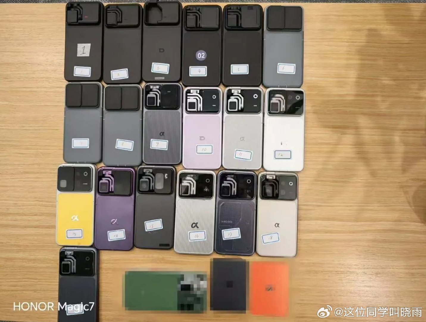 荣耀所有版本的Robot Phone，当然是不用的版本，大家觉得那个未发布版本最好看？[收到]  ​