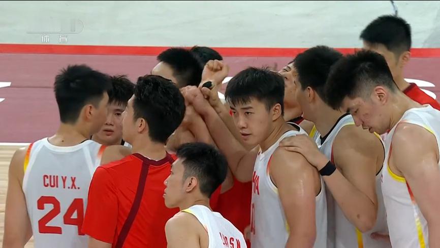 讲道理，六点多应该要双开比赛了！中国男篮 对阵日本男篮，亚运会半决赛！

这支日本男篮可以说是二队，小年轻为主，渡边，八村，霍金森缺阵，但是这阵容特点小快，反击快，炮轰外线，对面那个三号注意点！

中国男篮这边，打这支日本队，内线 大秋，王俊杰，余嘉豪内线绝对高度，加上 上一场发挥出色 ​