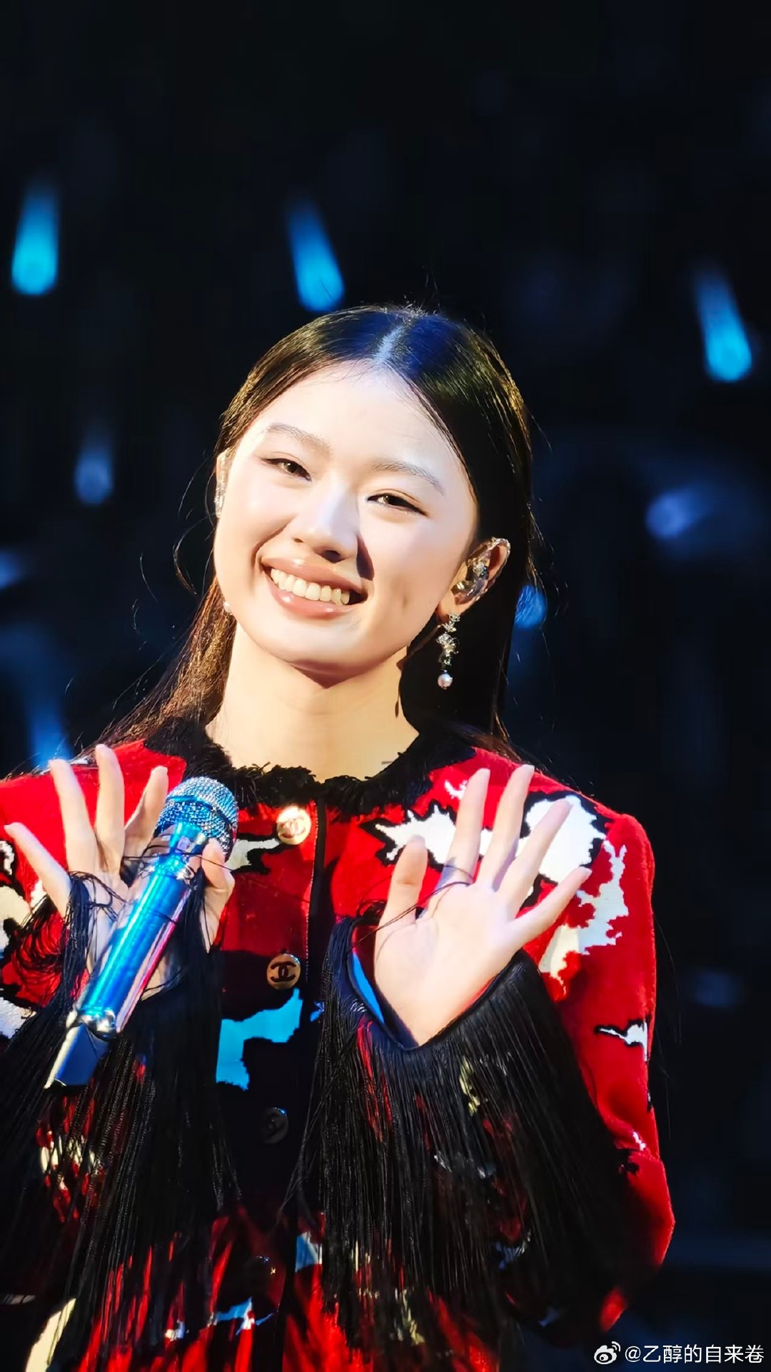 #单依纯纯妹妹2.0演唱会# [心]#单依纯[超话]#[手指比心]#单依纯# 闲暇的时候循环单依纯的歌，浮躁的心情都会慢慢平静下来。​