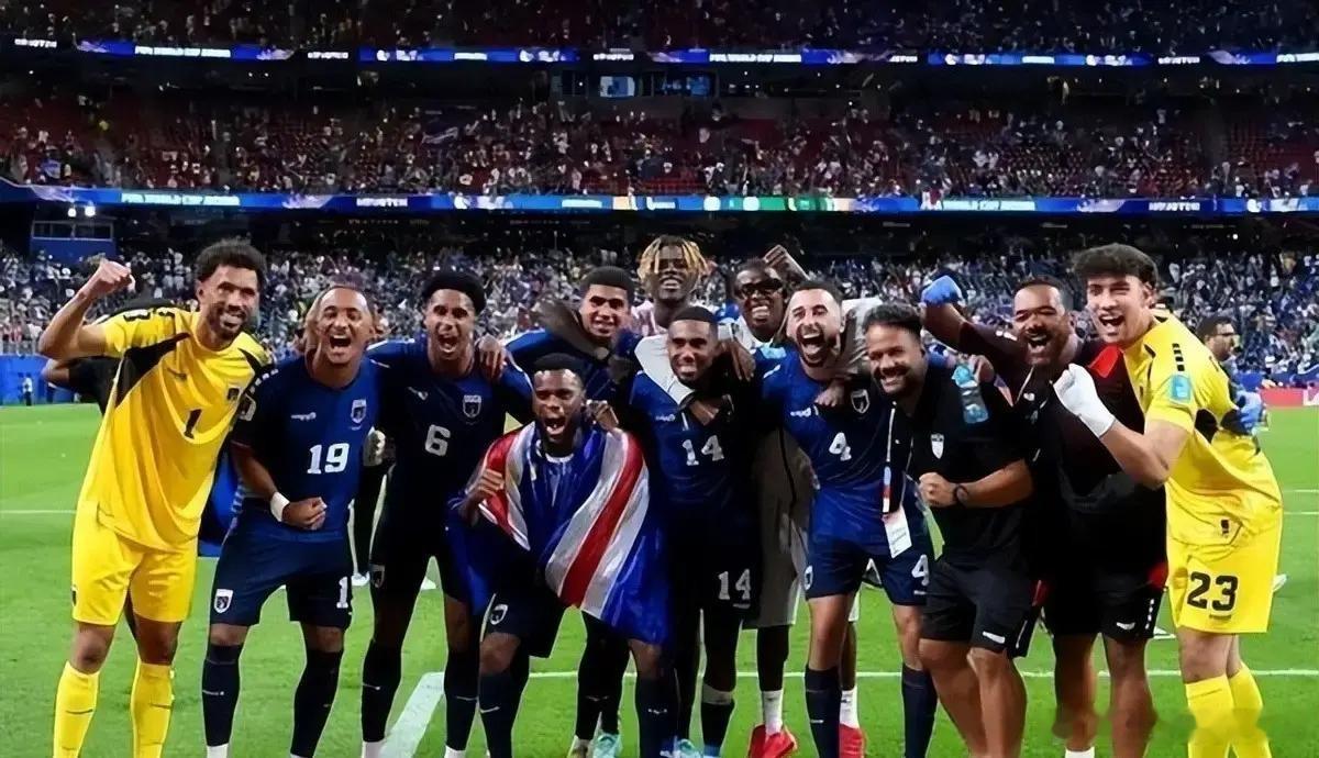 佛得角足协仅10人，世界杯参赛还找FIFA借差旅费。   当一些球星在...