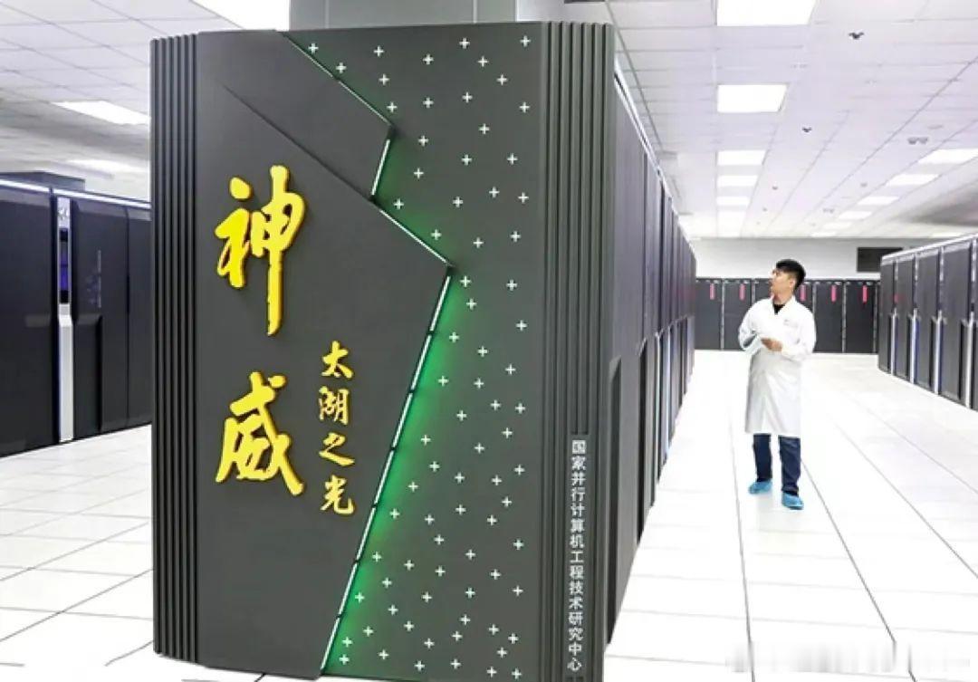 预计今年下半年超节点有望开启结构性放量 国产算力或迎来黄金发展期

华勤技术8月27日召开半年度业绩说明会，公司称，超节点Q3开始批量出货，下半年将超过100亿的收入。同时交换机的市场份额迅速提升，全年营收规模约为60亿元，实现翻倍增长。下半年单Q收入均会超过200亿，分客户看，三家CSP客户的营收 ​
