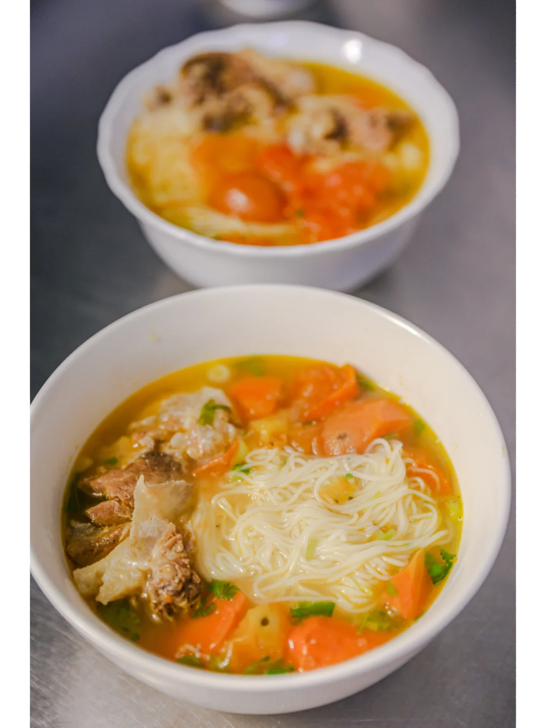 坚持做1000种面不重样（191）番茄牛尾汤面线