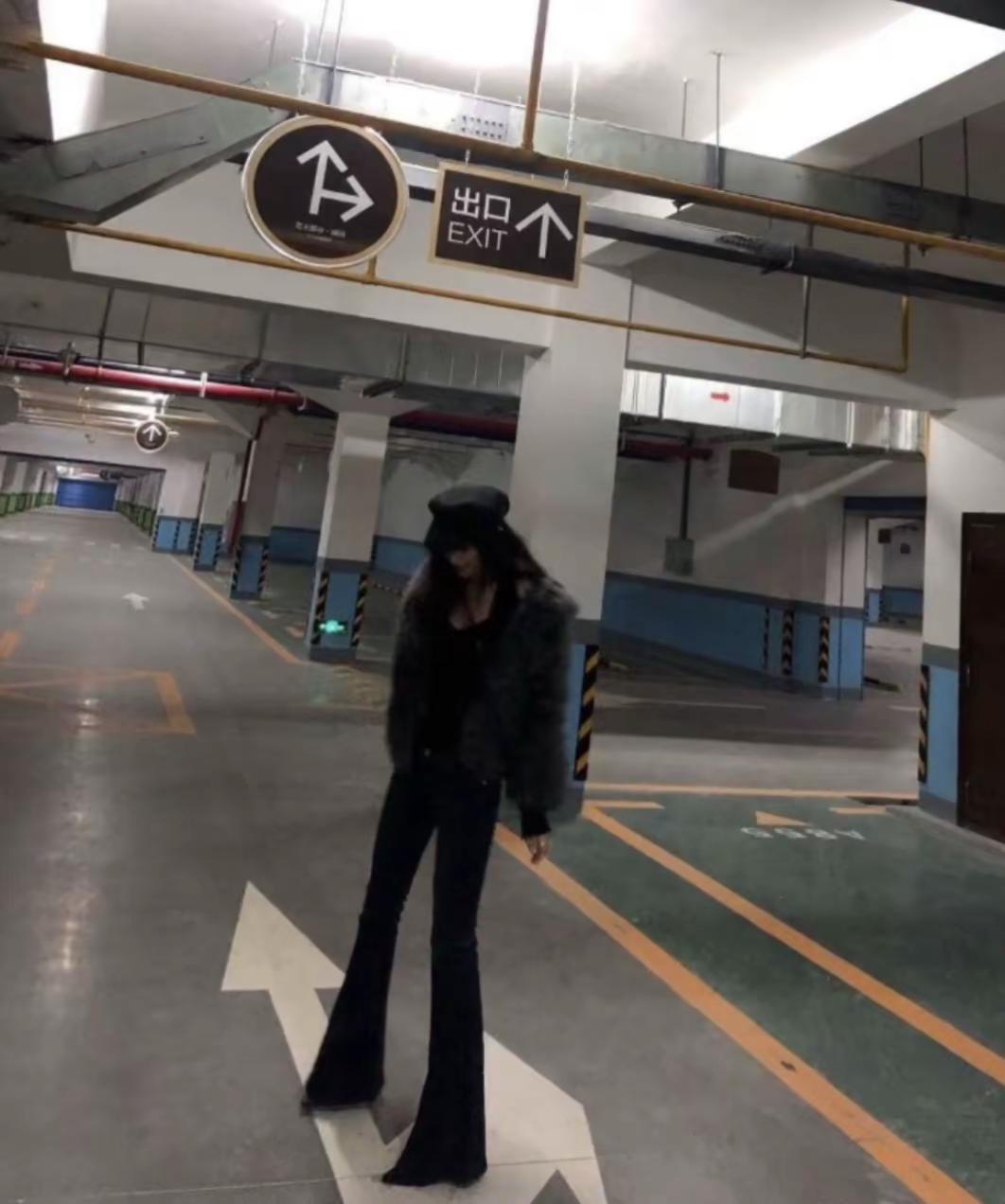 <p>穿搭vlog 拽姐穿搭 <!--{img:0}--></p><i...