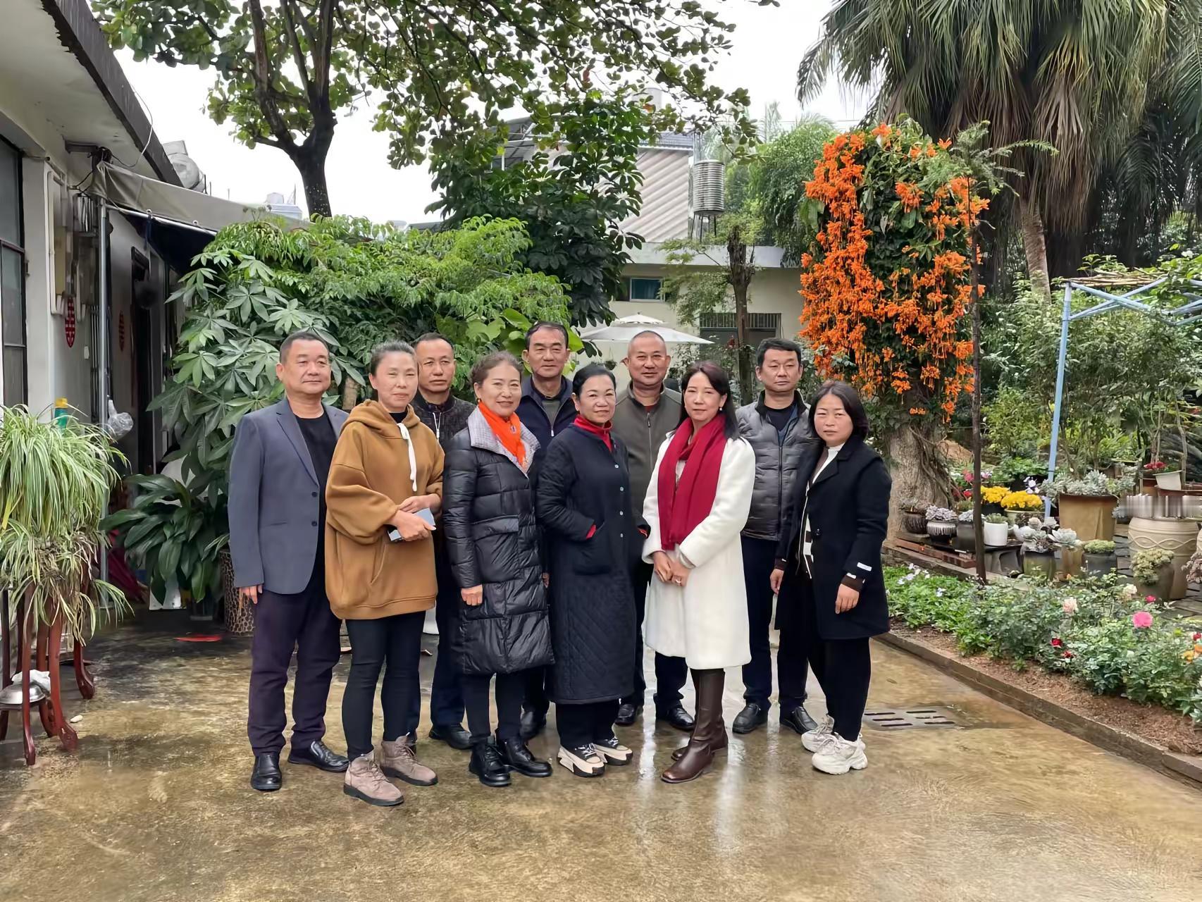 兄弟姐妹是父母，留给我们最亲近的人，每一句话都说到我的心坎里面去了。