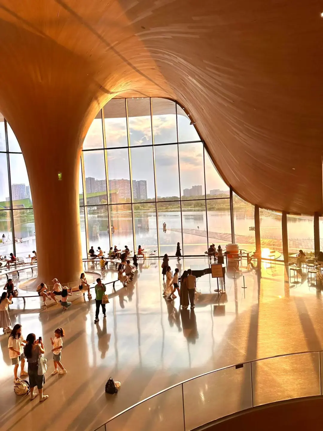 成都！我很少用震撼来形容一个地方！