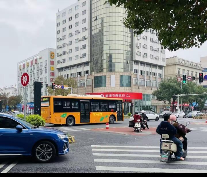城市公交
