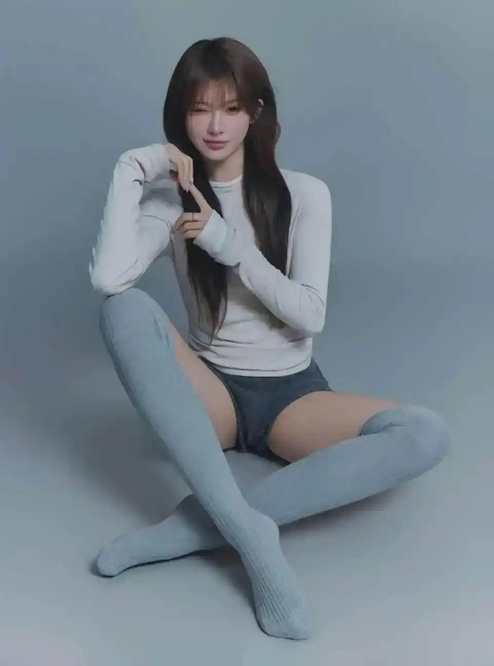 吴艳妮拍的写真都好大胆 ​
