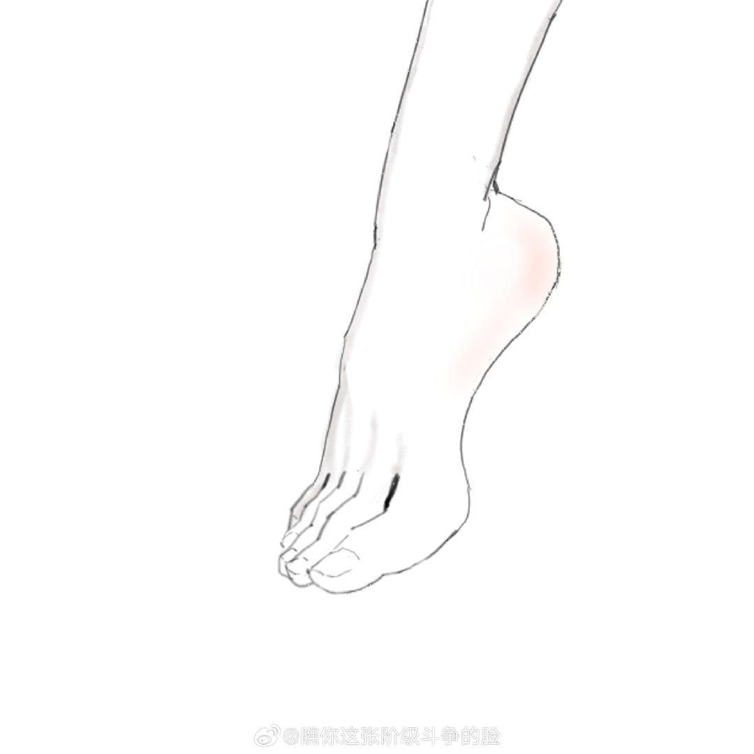#双关[超话]# 

关宏峰脚上常年戴着的黑曜石链，是20岁生日礼物。
 
关宏峰被要求一定要戴在身上。公职人员着装明令禁止，他只得戴在脚腕上。
 
那串润泽黑亮的神秘黑曜石链上，有一条黑色鱼尾。
 
都是关宏宇送的。 ​