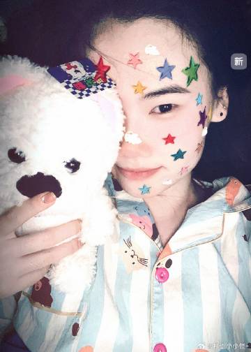 我最擅长的事情就是在某一个时刻突然想起以前的事情然后去找找从前的影子...