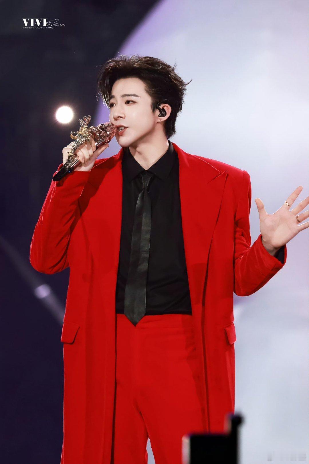  | 摩登兄弟  “捧起月亮也能捕捉你眼中的星辰吗” "𝑪𝒂𝒏...