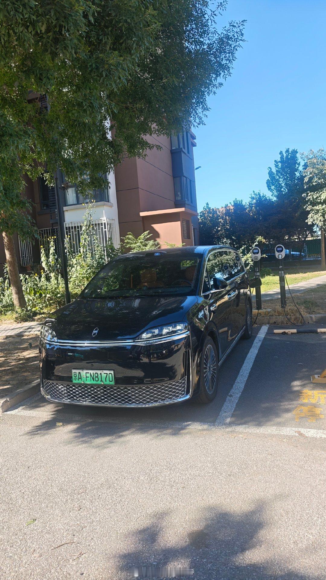 国庆开了几天#智界v9# 有点不想还车了[哇] ​