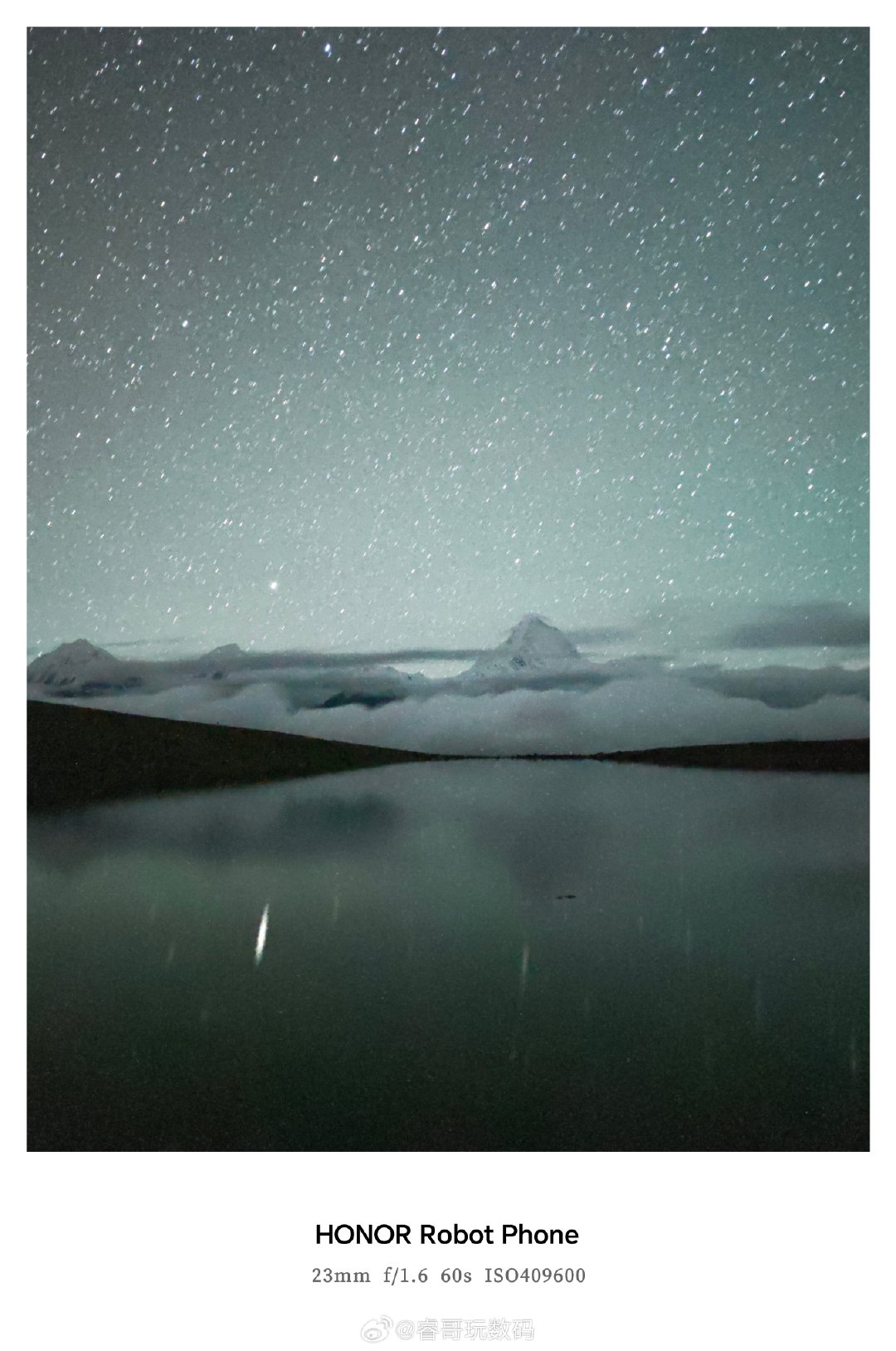 至少今夜，宇宙和星光曾向我而来[月亮]
用#荣耀Robot Phone# 拍摄。

#荣耀手机影像计划##微博影像年##微博手机影像年##骁龙拾光# ​