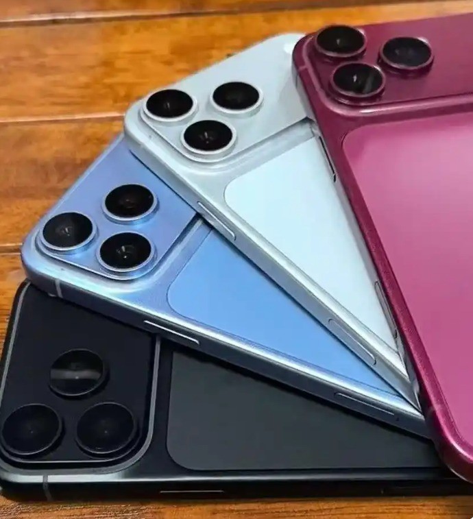 iPhone 18 标准版发布时间确定延迟

距离苹果秋季发布会只剩一天，往年这个时候，标准版、Pro版早已在消费者心里排好座次。今年却不一样。聚光灯还没亮，iPhone 18标准版先“请了个假”。9月9日的舞台预计主要留给两款Pro机型和首款折叠屏iPhone，标准版则要把亮相时间推到2027年上