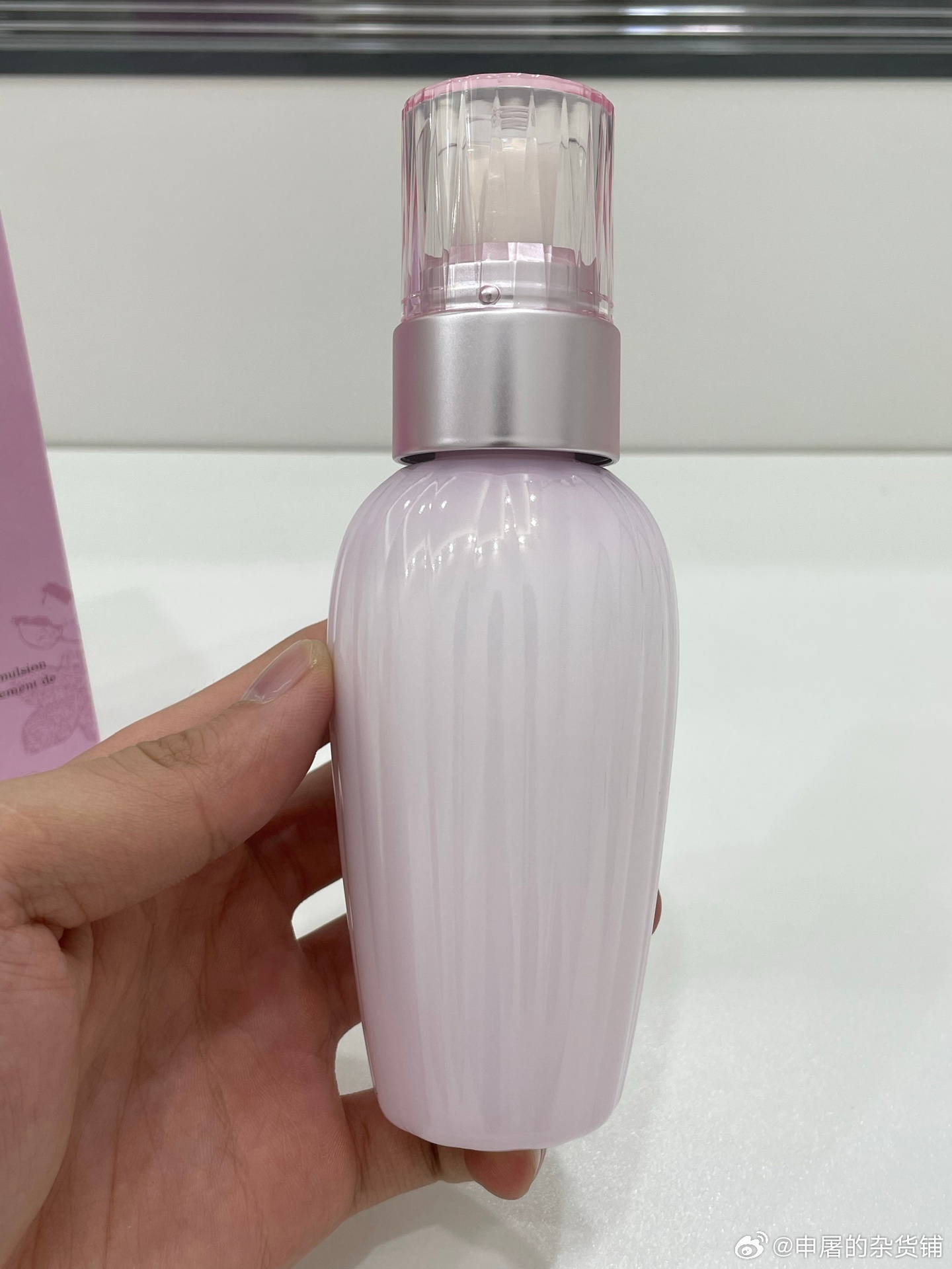 【黛珂牛油果乳液｜混油皮挚爱，闭口粉刺退散】 🥑宝子们！说到夏日水乳...