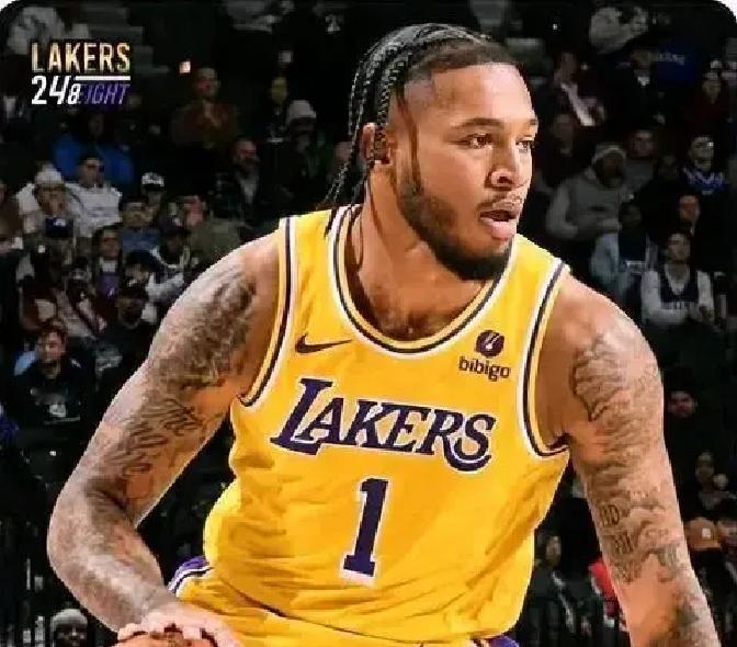 惠特莫尔有望加盟湖人❓据Lakers Nation记者莱恩透露：湖人有意捡漏签约惠特莫尔👊🏻

湖媒JSMonYT透露：湖人如此追求库明加正是看中其运动天赋，而惠特摩尔同样潜力巨大且运动能力爆表❗作为年轻侧翼值得尝试👊🏻

而真正卡住这桩事的，不是钱，是湖人现在花名册已经满到16人，想把人带进来，得