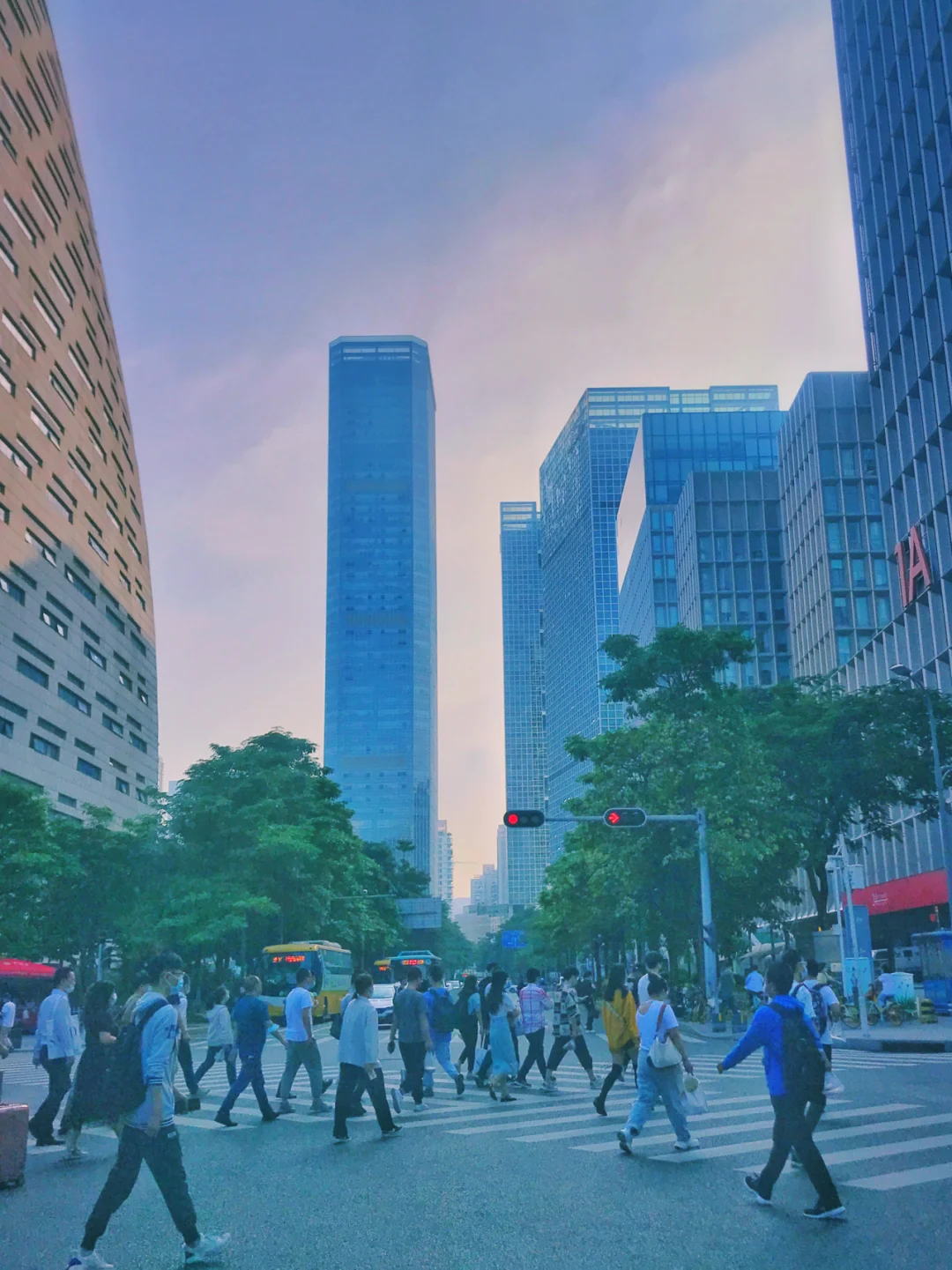 清晨的深圳湾软件产业基地