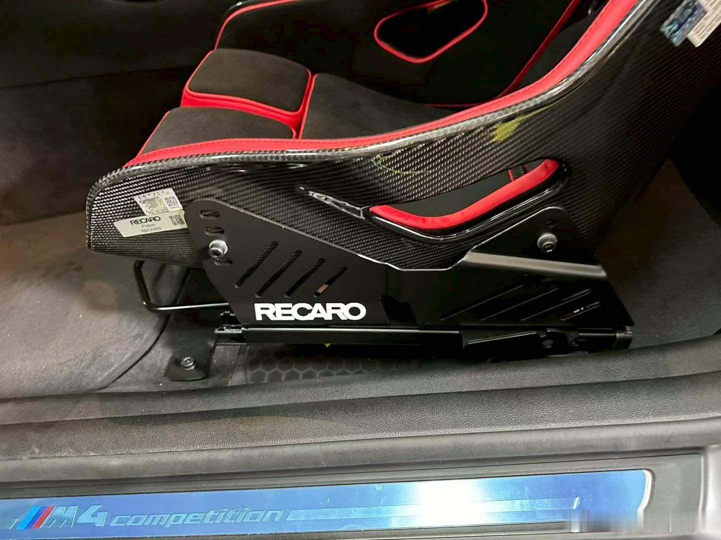 #座椅改装##宝马# G82 M4 升级 RECARO Podium座椅 ​