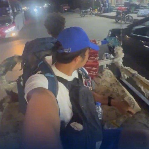 #考公失败后旅行6国男生回应啃老#

长沙男生四次考公落榜，还差0.2分遗憾失利。拿着自己上班攒下的2.7万，花2.2万用59天穷游六个国家。
他解释旅费是自己的工资补贴，但也坦诚备考这段时间的开销都是家里承担。光鲜的旅途背后，是家人在帮他扛住生活压力，这件事网上争议还挺大。 ​