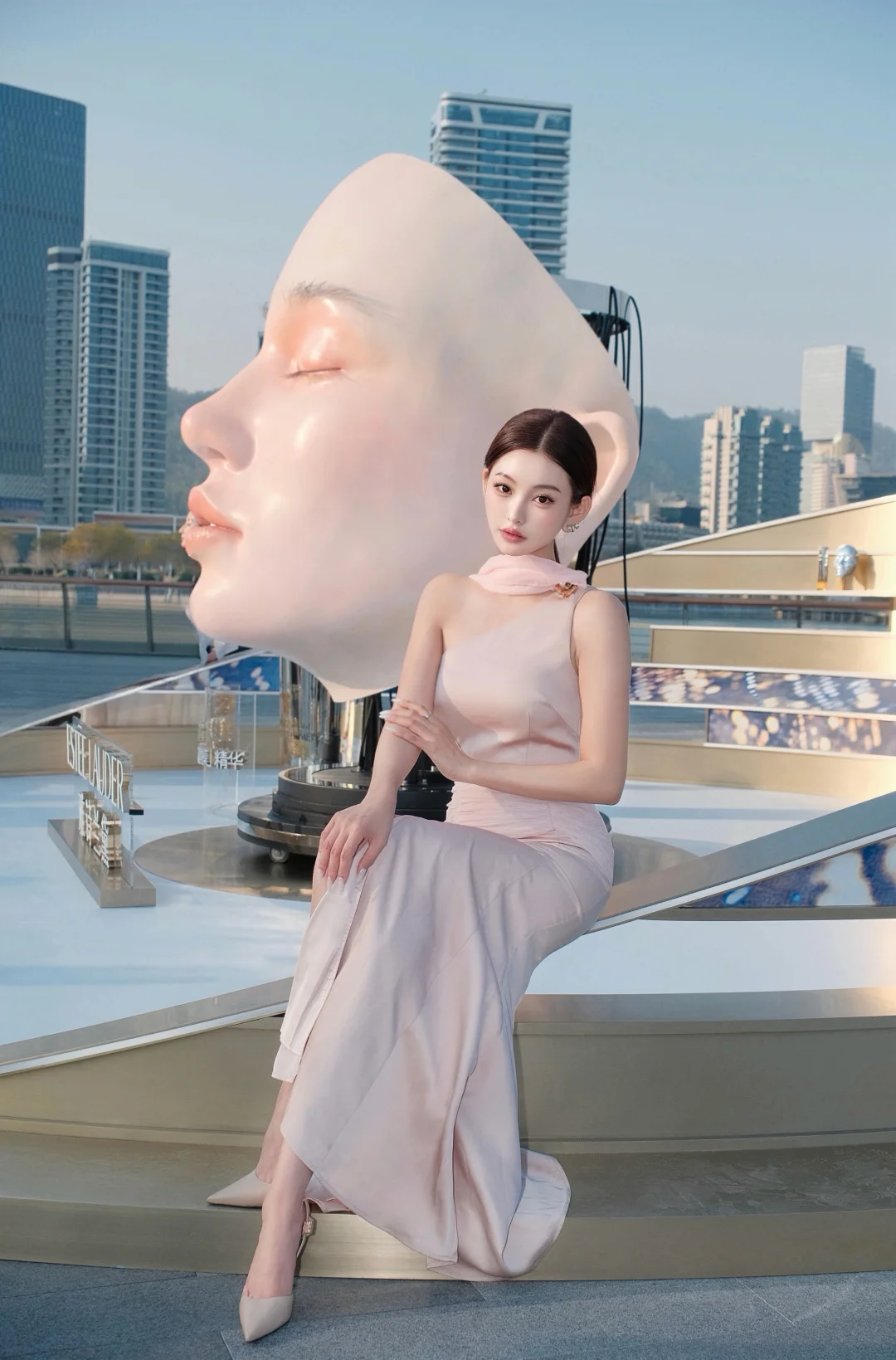 ⚠️深圳K11紧急播报！惊现建模巨脸