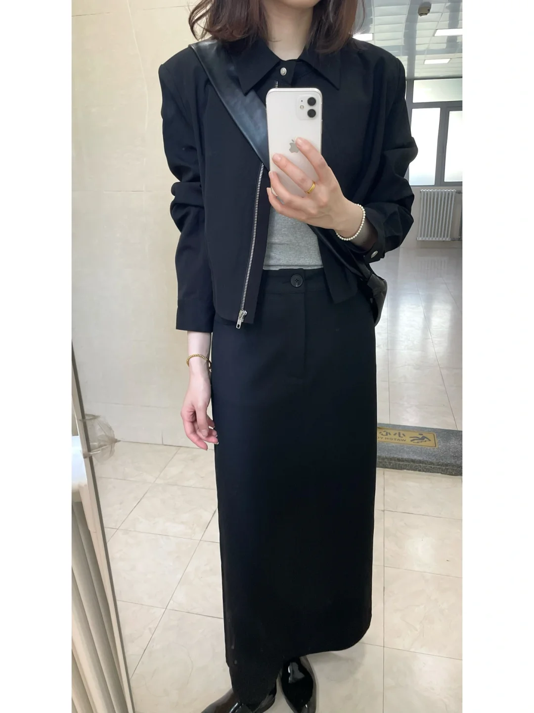 All black/夹克配长裙🕶️